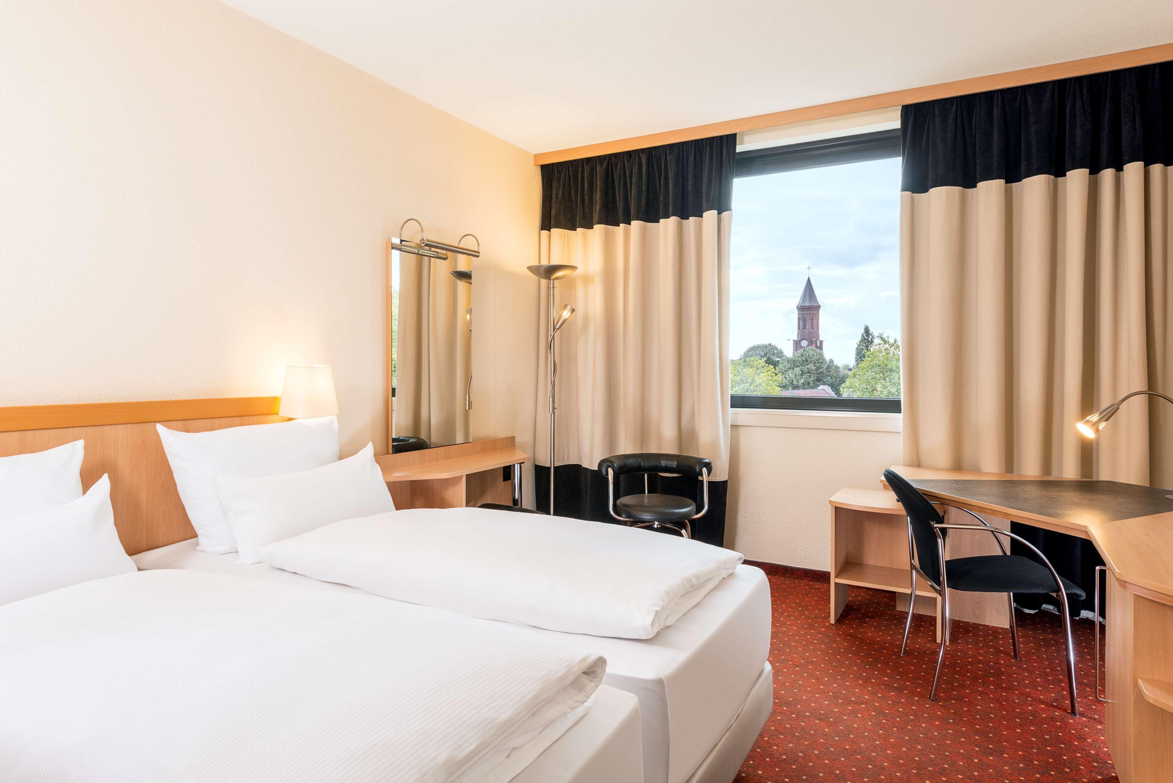 Nh Oberhausen Hotel 4*