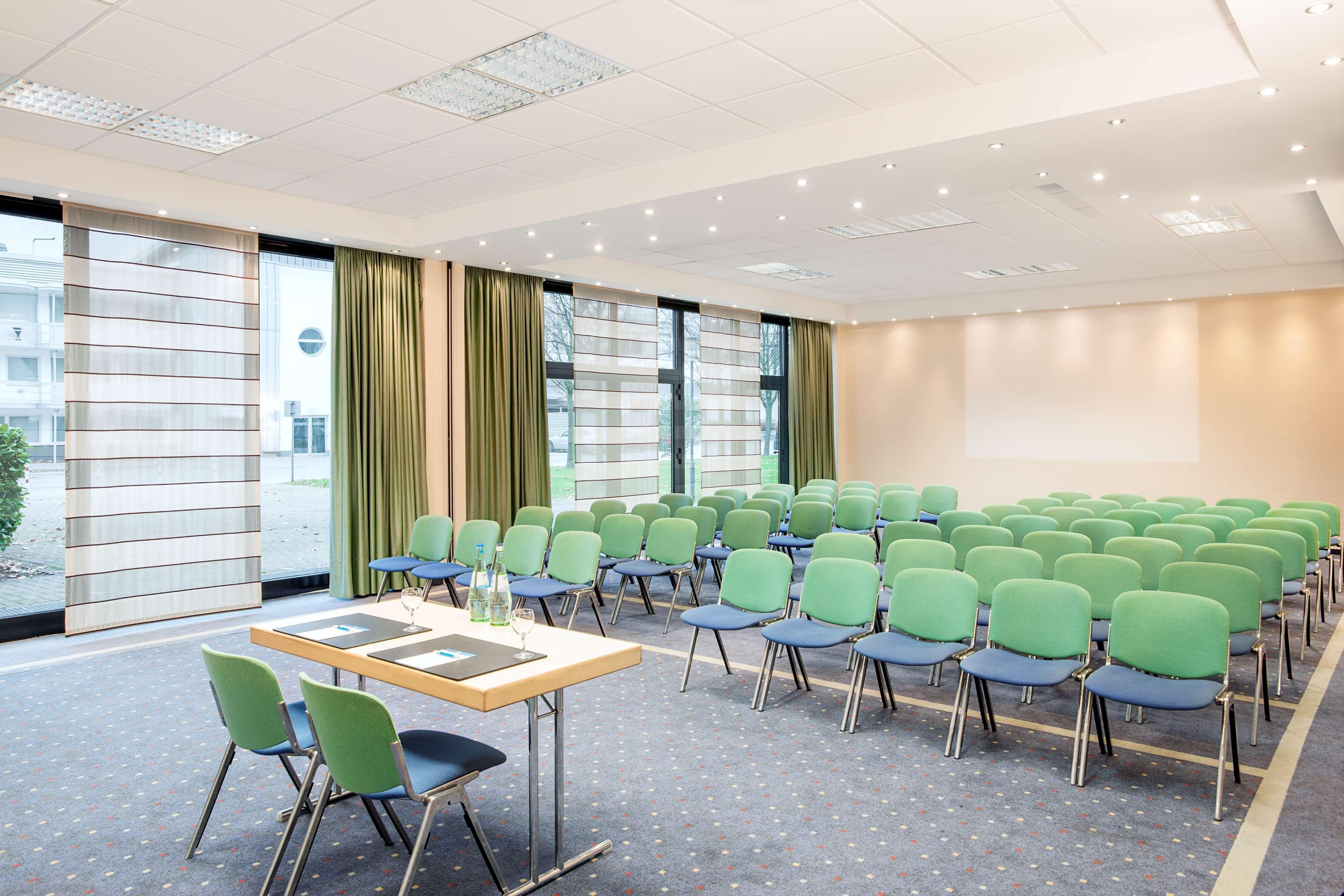 Hotel Nh Oberhausen 4*